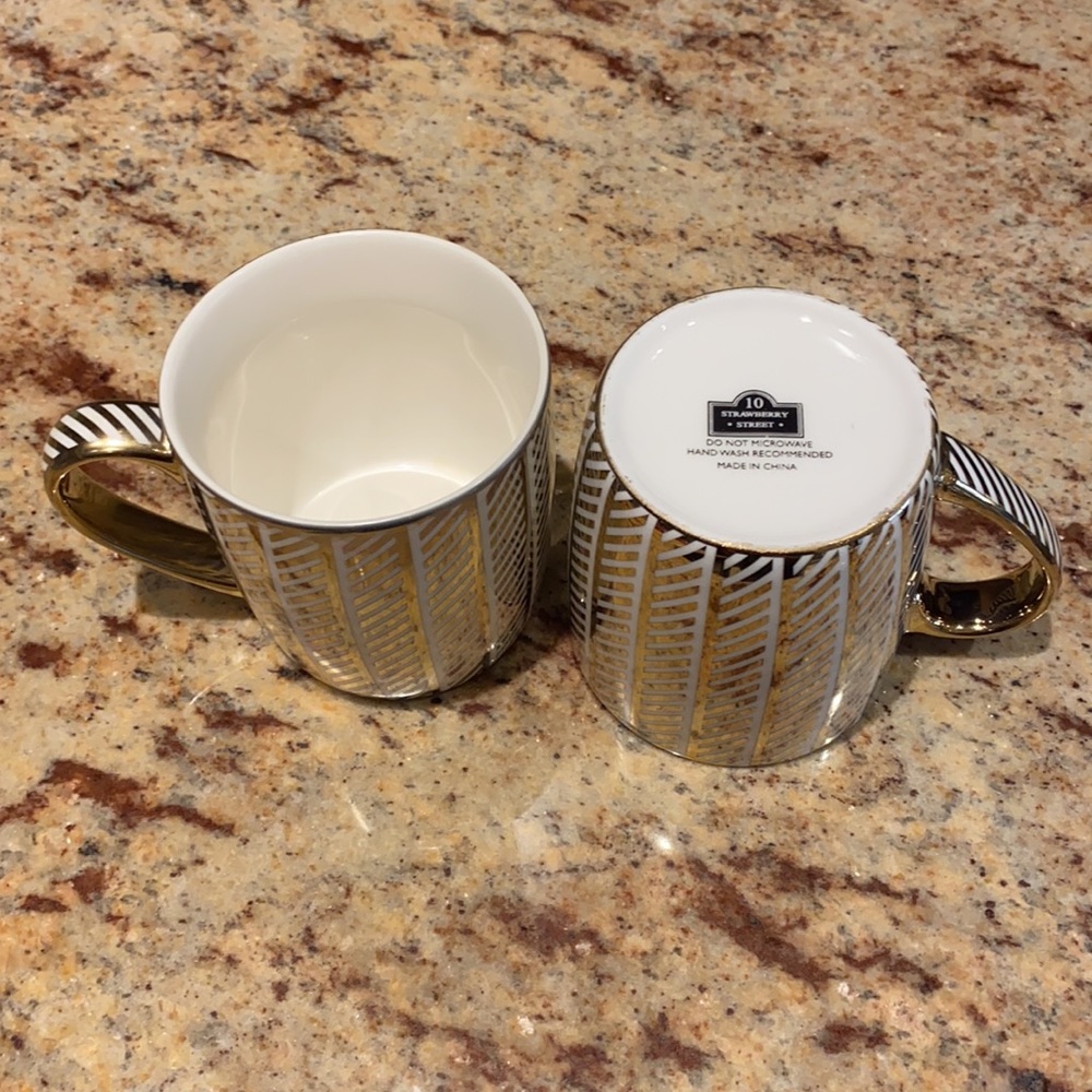 Gold/white mugs